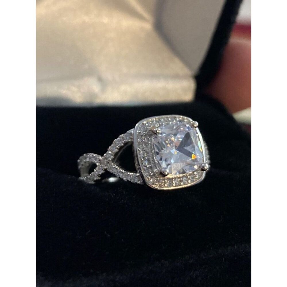 White Platinum Plated with AAA White Diamond Cubic Zirconia Princess Cut Ring - Picture 4 of 9